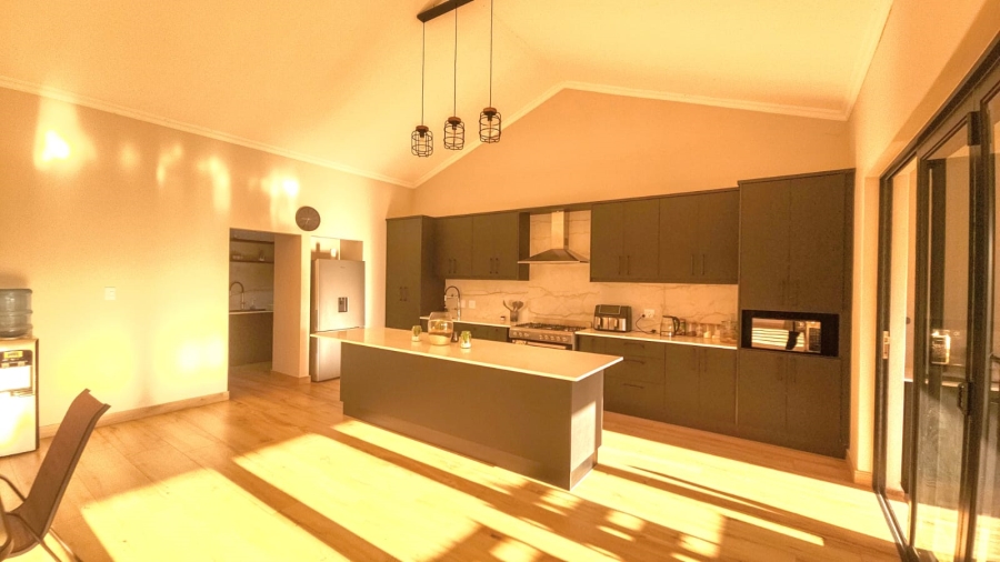 3 Bedroom Property for Sale in Meerhof North West